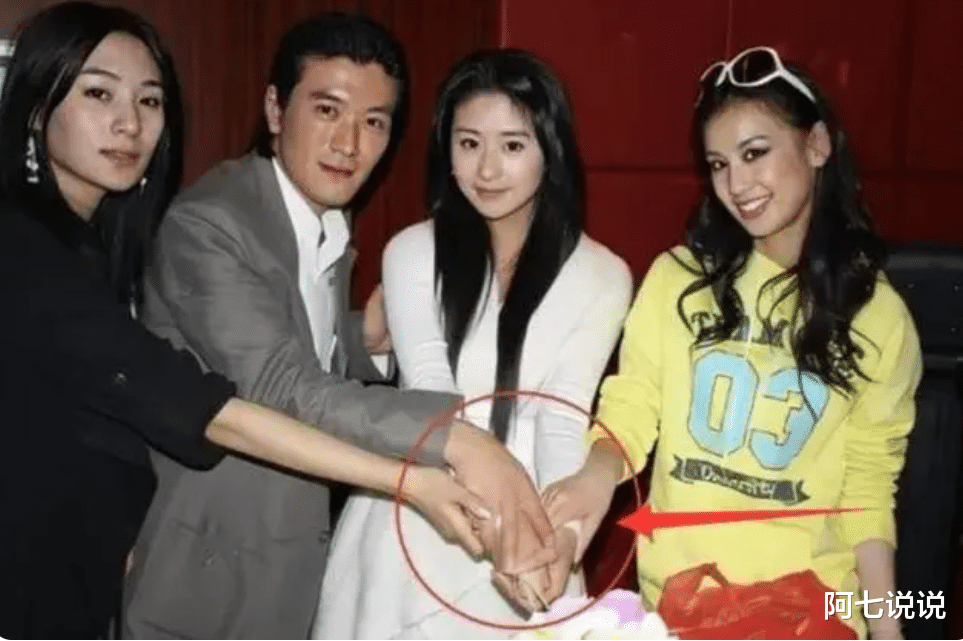 颖儿|瘦成“骷髅”,曾是杨子爱将遭黄圣依忌惮,她的故事比你想的精彩