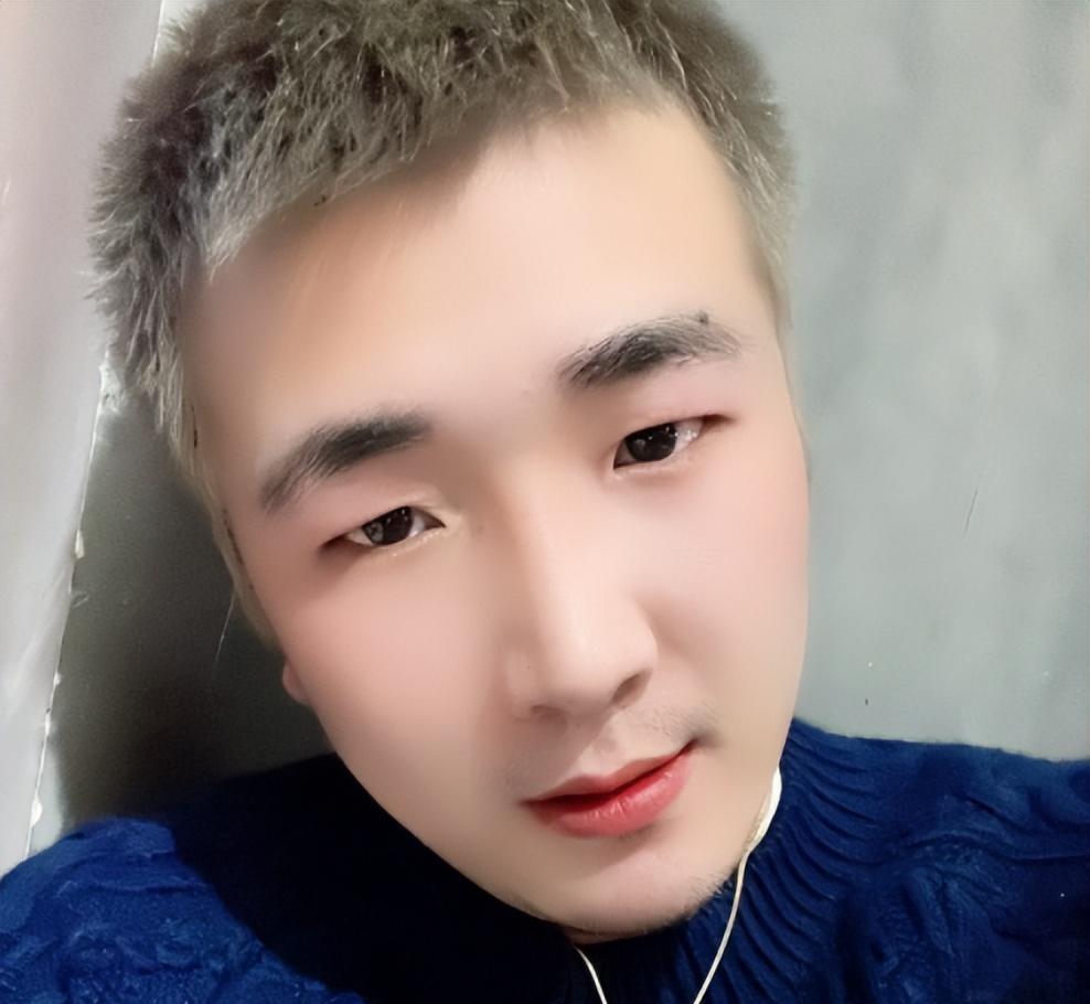 李菁菁|52岁李菁菁酒店跳舞，扭腰摆胯劈一字马，曾被第3任丈夫骂不是人