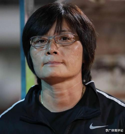 国足|国足集训补充10位新人，是锐意进取，还是女足夺冠的刺激