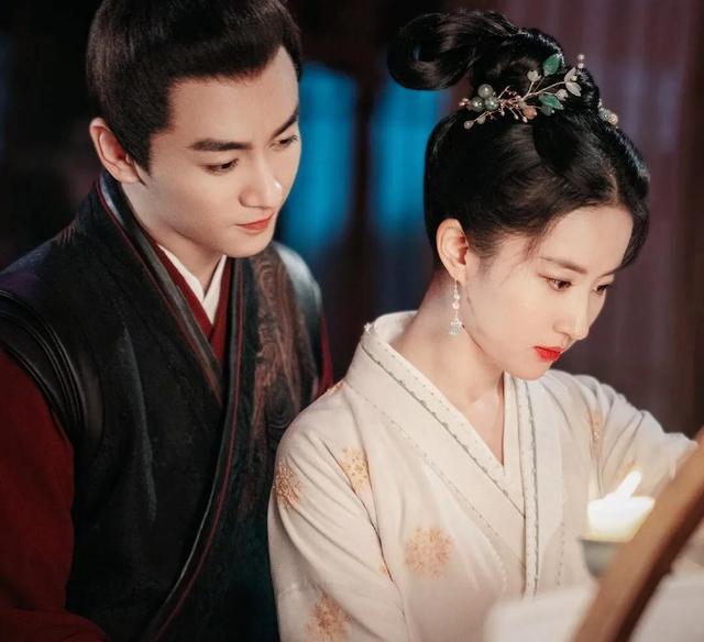 玉骨遥|谁来接档《梦华录》？吴磊《星汉》摊上事，肖战《玉骨遥》未过审