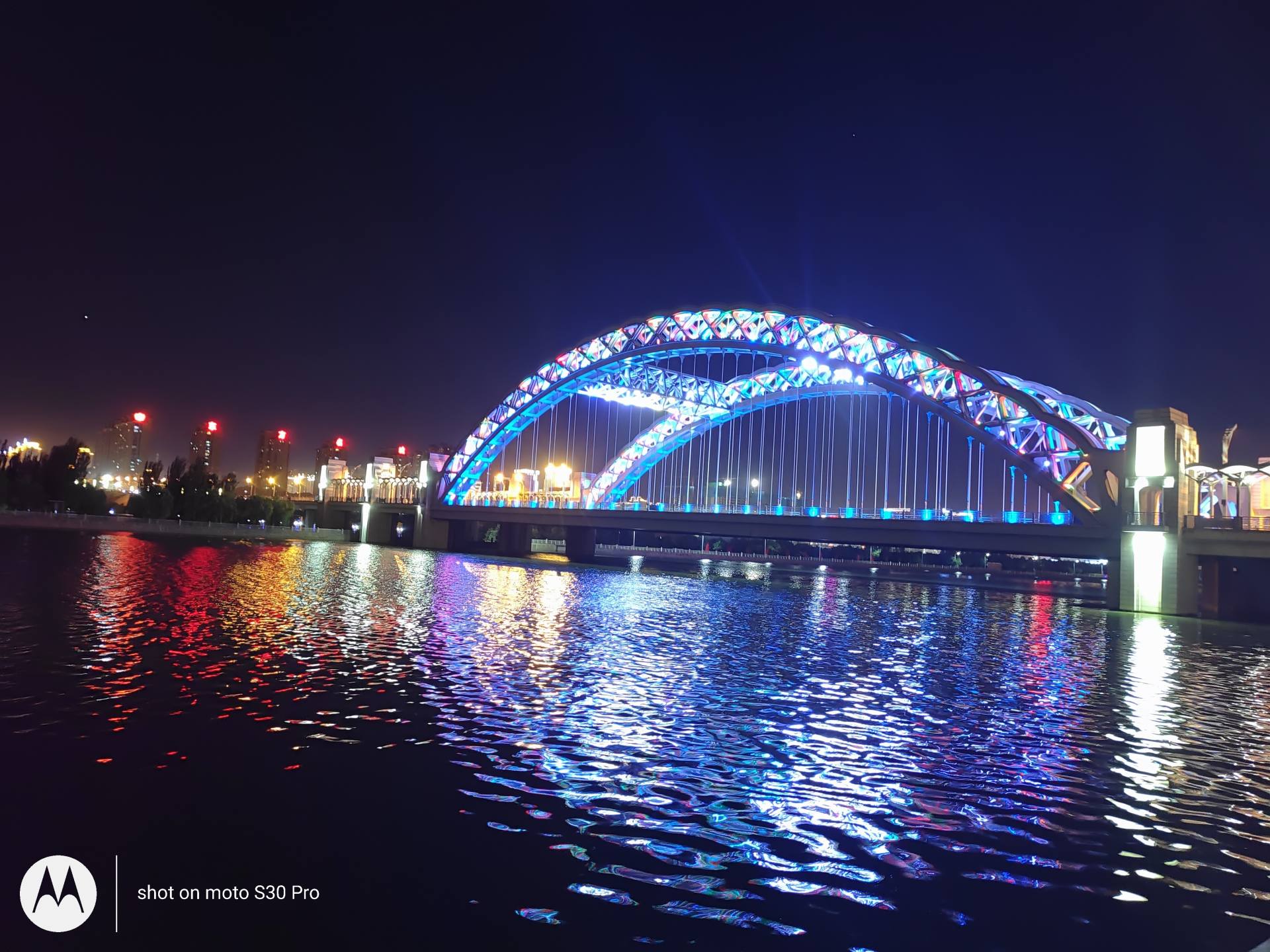 摩托罗拉|我以为旗舰机再也回不到1999了！这次摩托罗拉S30 Pro要为发烧而生