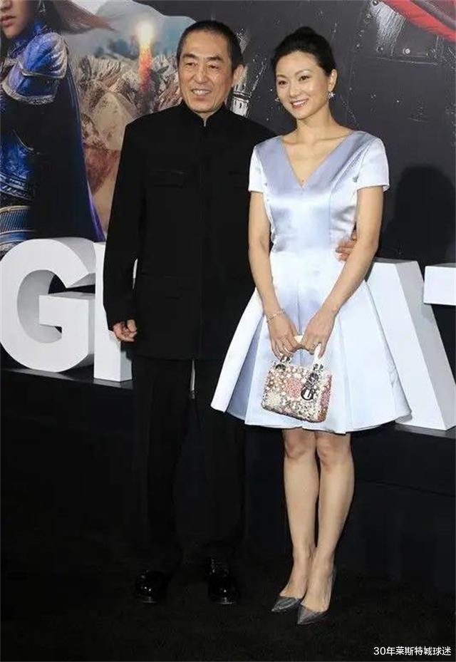 冰墩墩|张艺谋拆限量冰墩墩盲盒，怕被偷藏起来，他立大功用花钱吗？