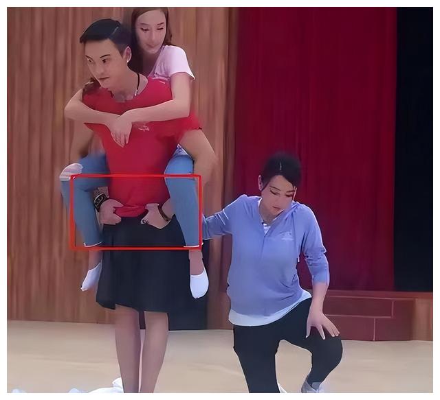 黄圣依|强吻，顶胯？娱乐圈的“假戏真做”，毁了多少女明星的清白？