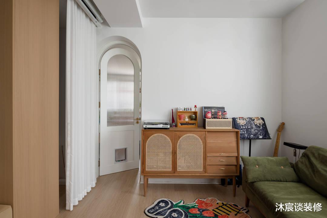 同样住45㎡小屋,别人只有“巴掌大”,她家却堪称“迷你版豪宅”