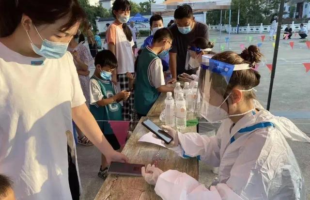 安徽某女生核酸为“阳性”,违反校规没有安分守己,行踪引愤怒