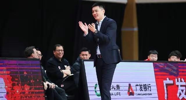 北控被辽宁按在地上摩擦，杨鸣完胜马布里，桑普森值得期待