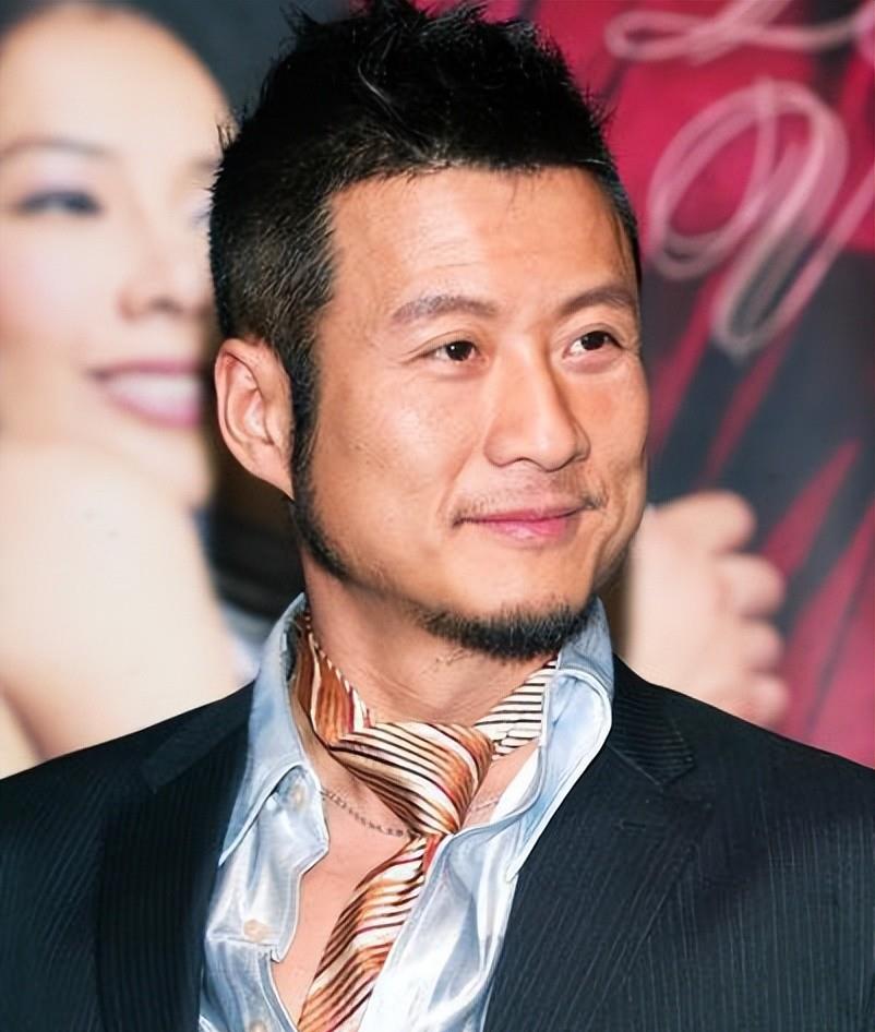 陈道明|孙兴近况曝光,胡子拉碴事业一落千丈,坚持一夫二妻制,误入歧途