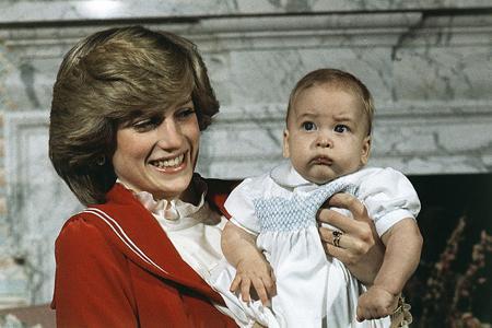 威廉王子要携家搬离白金汉宫,凯特倔强自我延续戴安娜与王室之战