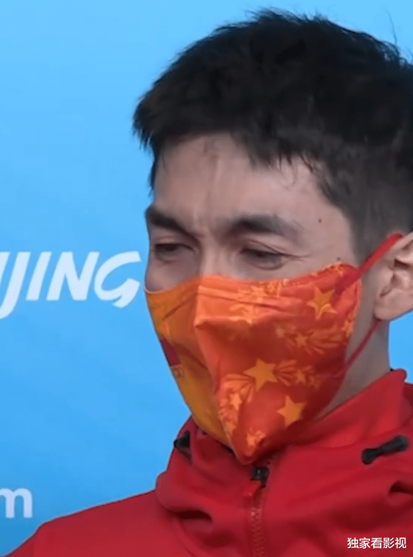 武大靖|双脚变形，当女队员陪练却获江疏影拥抱，27岁武大靖才是无冕之王