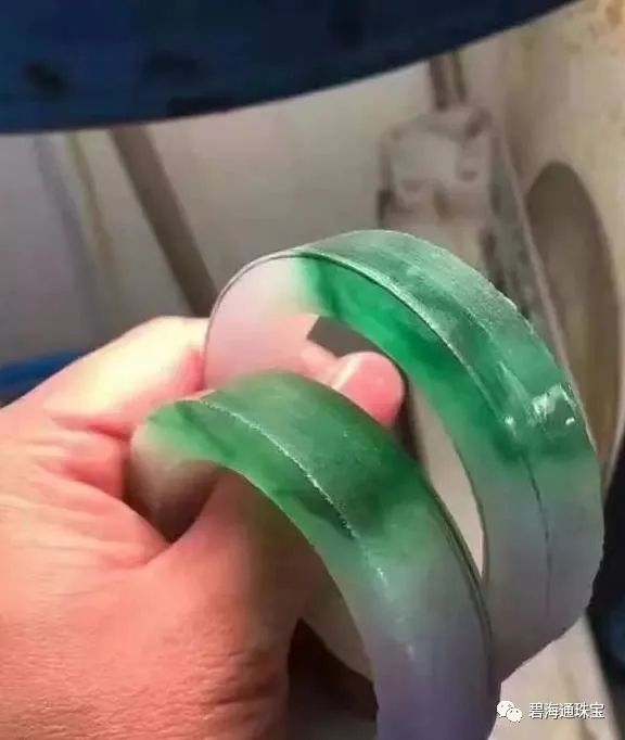 翡翠|项京讲堂-阳绿手镯制作过程