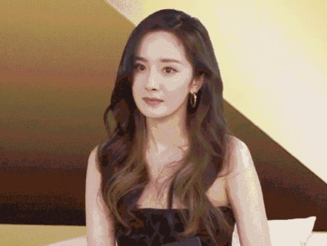 张碧晨|杨幂直播造型好美，黑色抹胸礼服太迷人，随手一截都好美