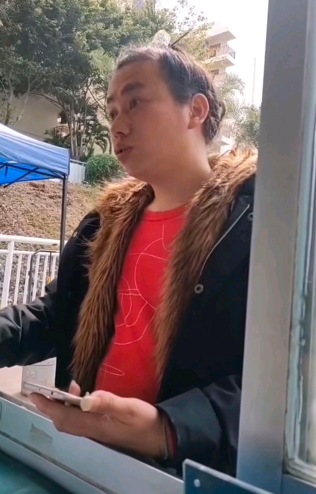 比亚迪|男子求职,自称比亚迪创始人,男子:我才是老板,王传福给我打工