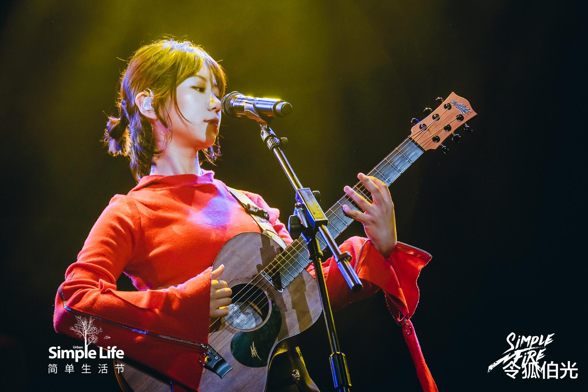 民谣|大陆民谣歌手排名:陈粒赵雷能上榜,前几名堪称华语乐坛“神人”