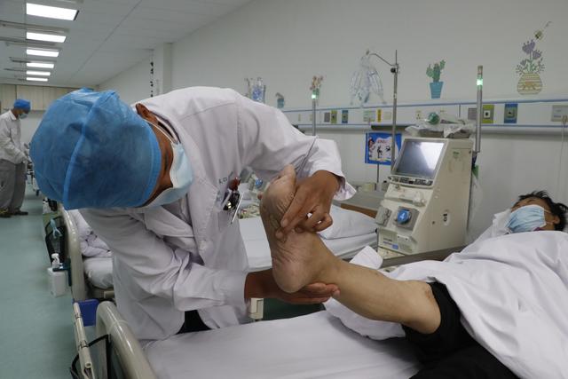 医院|老年人腿疼脚麻险截肢，一查竟是“糖尿病下肢动脉多发硬化闭塞”导致