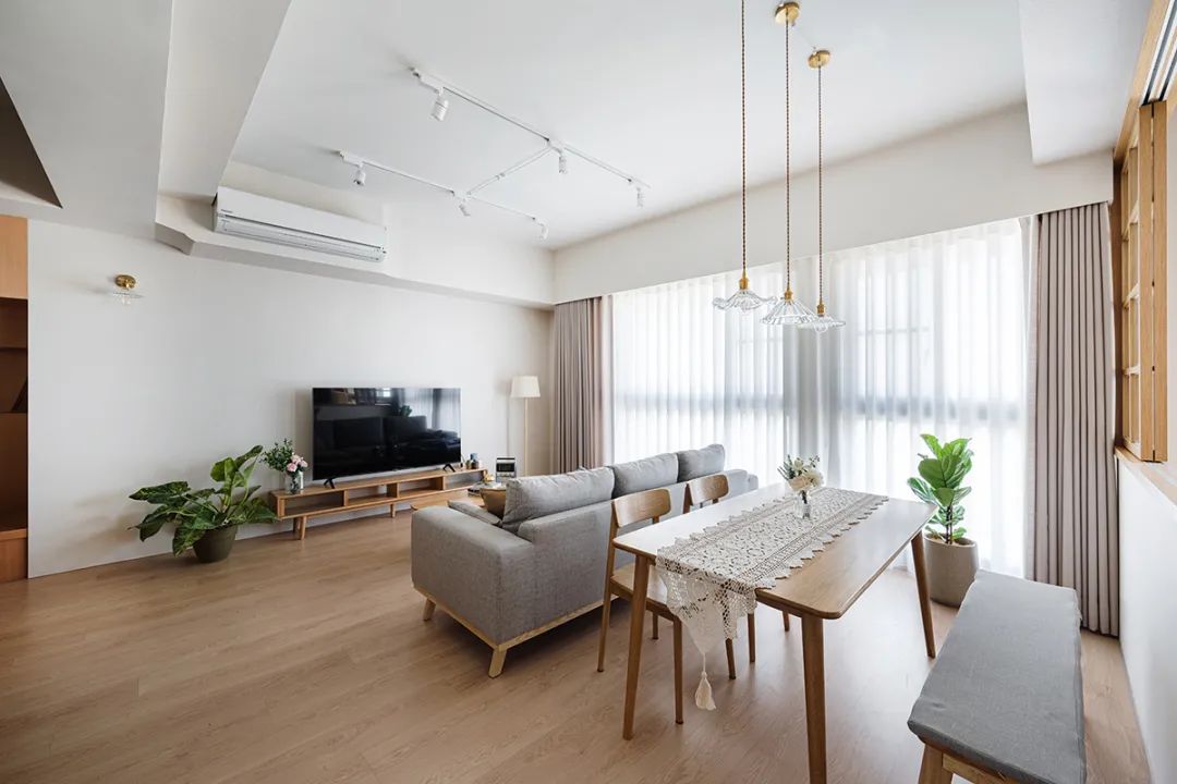 这是我见过最佛系的装修,全屋浅色调原木风,再过10年也不过时