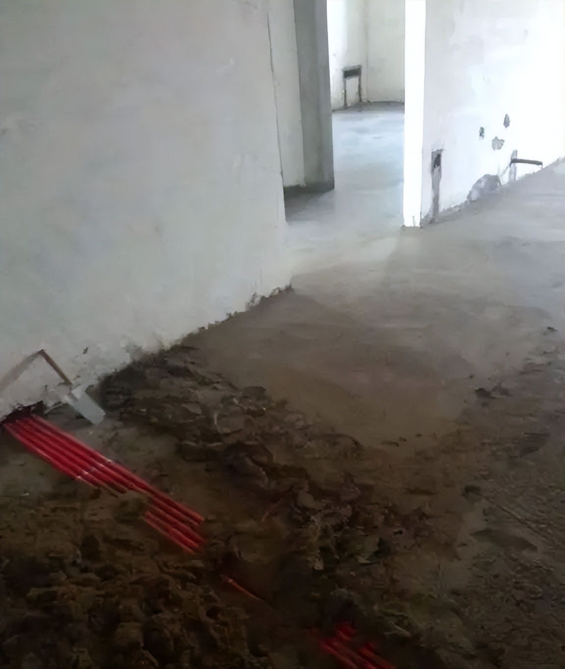 你家地砖要是铺这么厚，赶紧停工吧！整整垫高10cm，入住别后悔哭