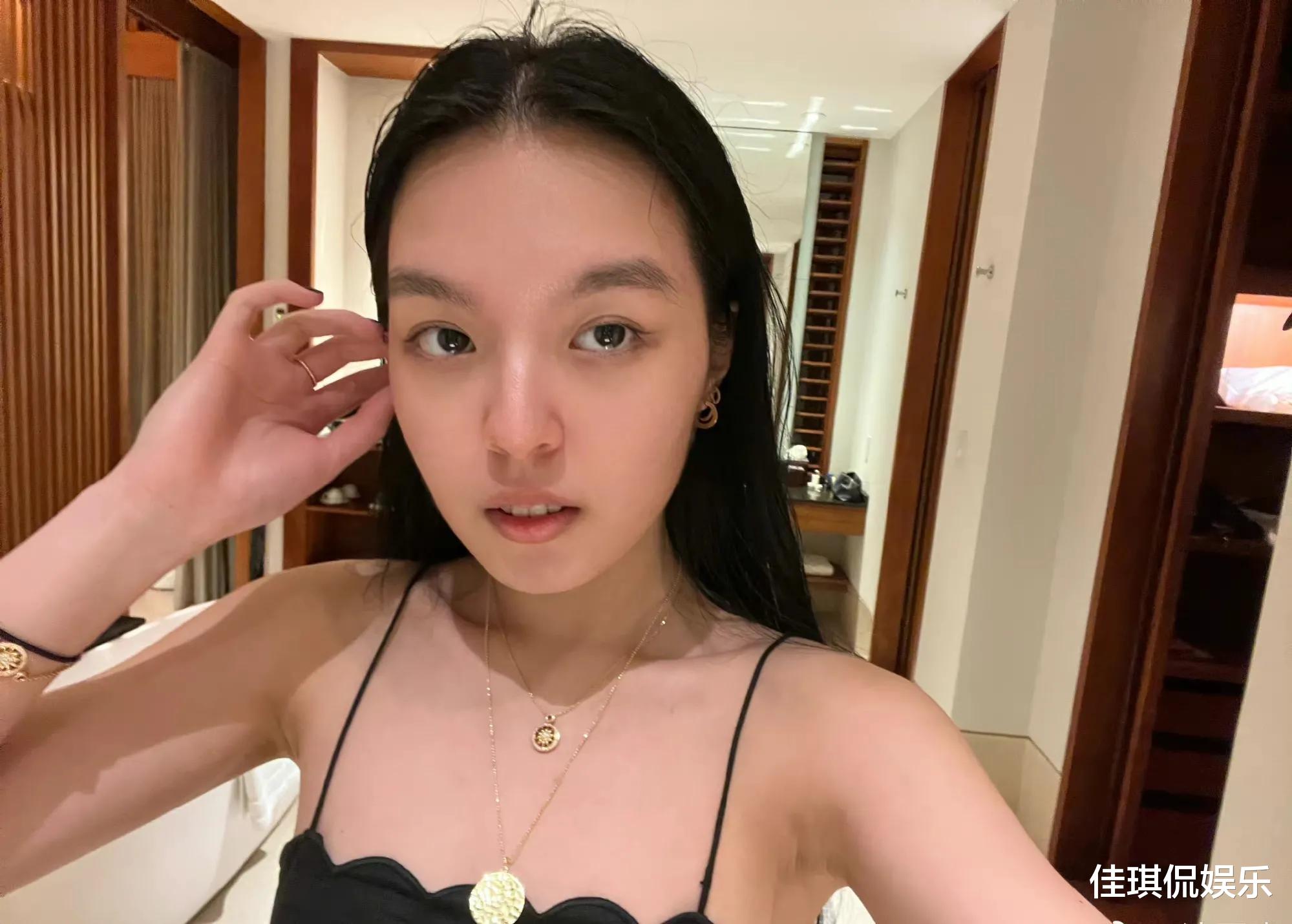 哈文|李咏妻子哈文凌晨发文,女儿法图麦最新照片曝光