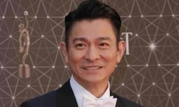 直播带货|明星直播带货有多乱？相比之下，有人没脸没皮，有人洁如莲花