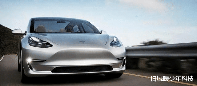 特斯拉|特斯拉手机再度曝光，前后双摄一体屏引来围观，98%的屏幕比例