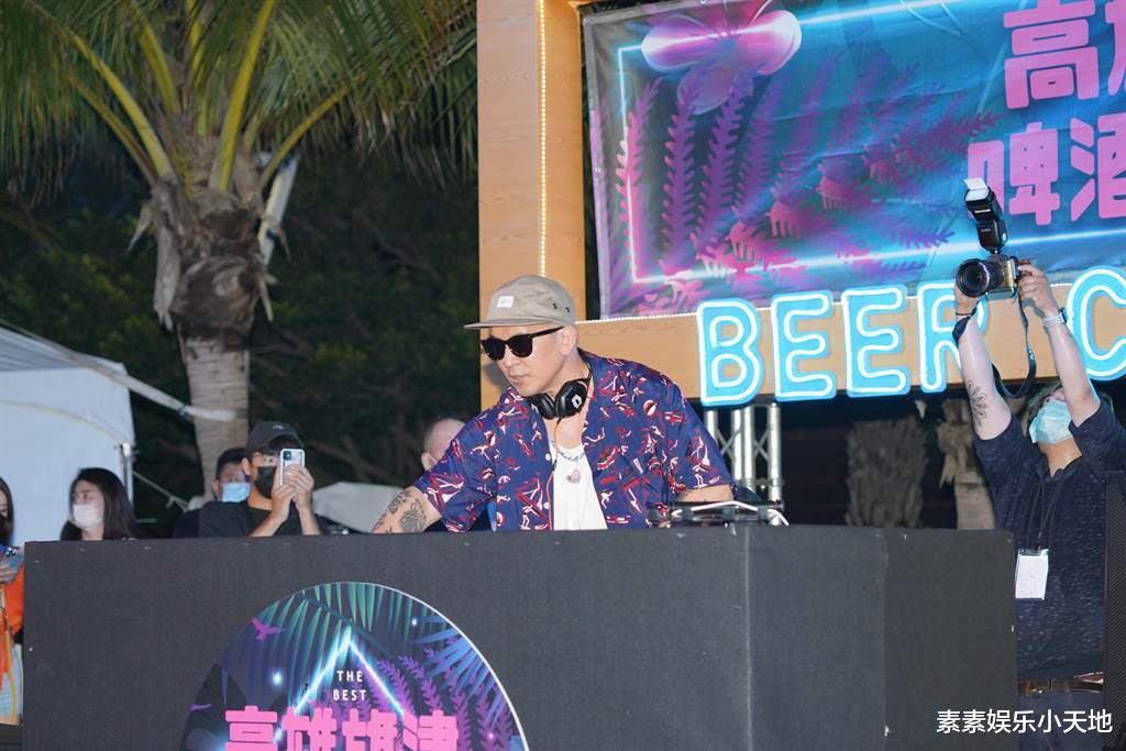 大S|大S超幸福，具俊晔陪她过婚后第一个七夕节，和蒋友柏一起聚会