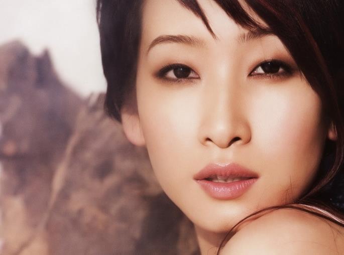 秦海璐|秦海璐拍吻戏，男演员却想占便宜，推开对方一巴掌后又出阴招！