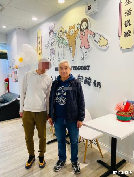 秦沛|戏骨秦沛被曝定居国外，现身华人小店买酸奶，与粉丝合影毫无架子