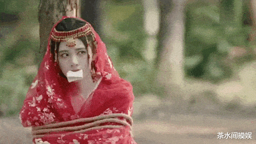 迪丽热巴|从用假马到直接骑人、打戏无力全靠特效，流量演员拍戏钱太好挣