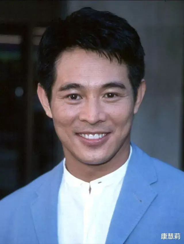 李连杰|年轻时帅气英俊，老了却丑得千奇百怪，这8位男星一个比一个可惜