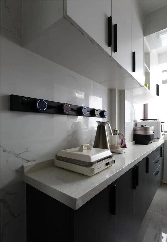 她家60㎡“渣户型”,改造后应有尽有,电视背景墙太美了,晒晒!