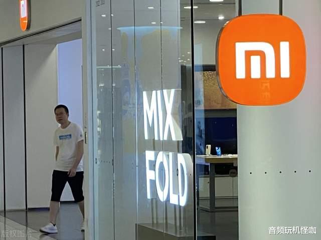 问界m5|满足买新不买旧！两台本家中端真香机对比，本源到底是什么