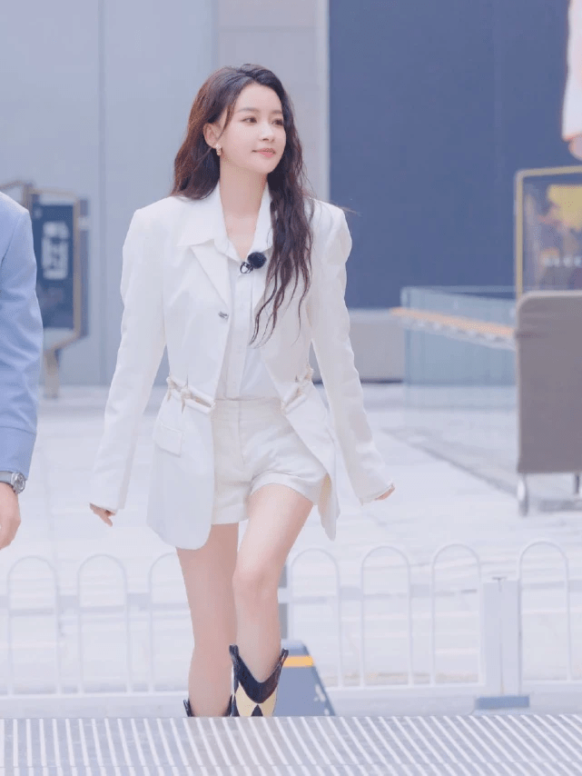 孙怡|孙怡董子健官宣离婚，却被扒出分手文案是从网上抄的，和多人撞同款