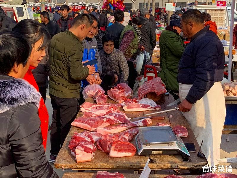 明天腊月二十六,俗称“割年肉”,五种年货要备齐,年味越来越浓