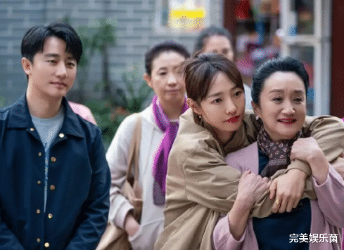 杨昆|60岁杨昆现状悲惨，别墅被卖靠2500退休金生活，因无娃而感到遗憾