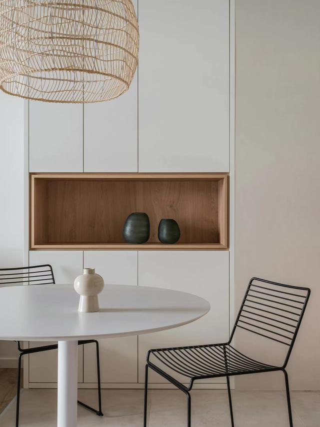 64㎡的家,大落地窗,白色原木营造轻盈氛围,温柔舒适很治愈