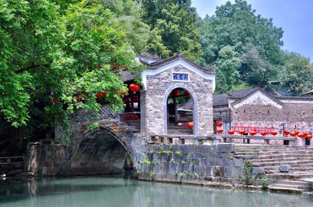 长沙|国庆去哪儿玩 | 沐温泉、赏桂子、逛瑶寨，您有一份国庆攻略待查收