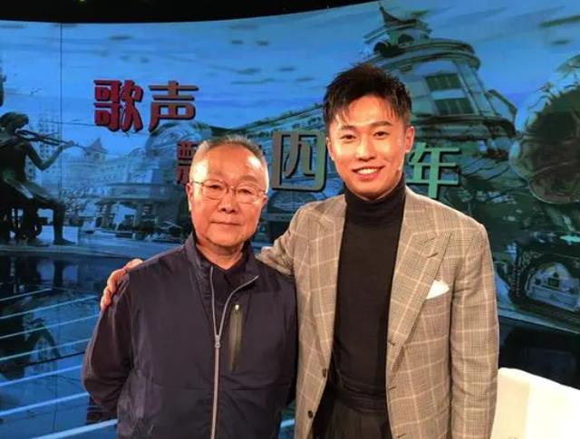 主持人|知名主持人转行当网红，2年圈粉1043W，网友：难怪看着眼熟