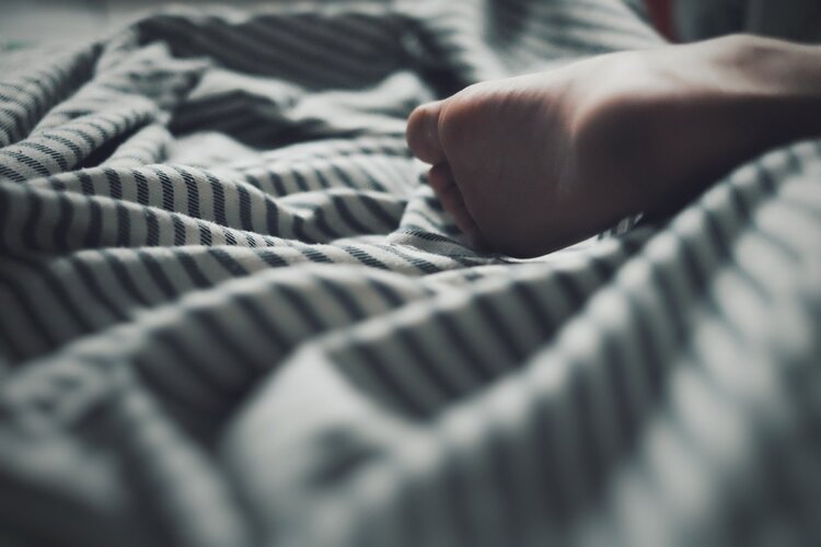 疾病|体内有癌,“腿”知道?腿部出现5个怪象,可能该做做检查了