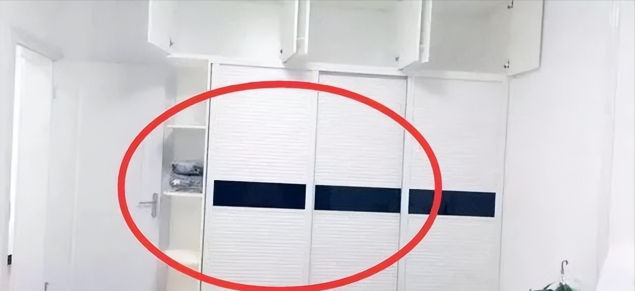 见过把厕所设计在衣柜里吗?太新颖太时髦了,我的新房也这样改造