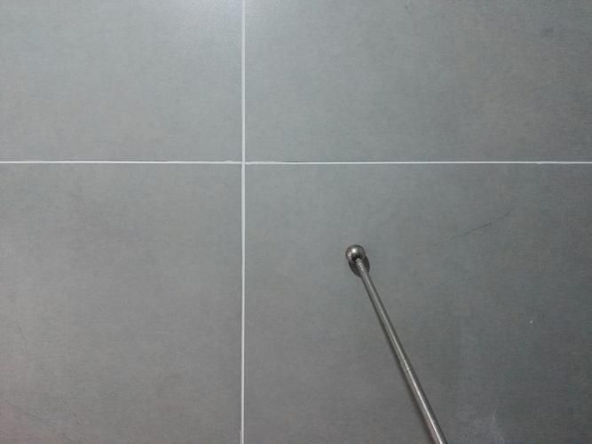 手把手教你验收瓷砖 4个技巧轻松搞掂