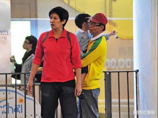 梅启明|突发！梅艳芳71岁大哥宣布与妻子离婚，婚内出轨小30岁年轻女子