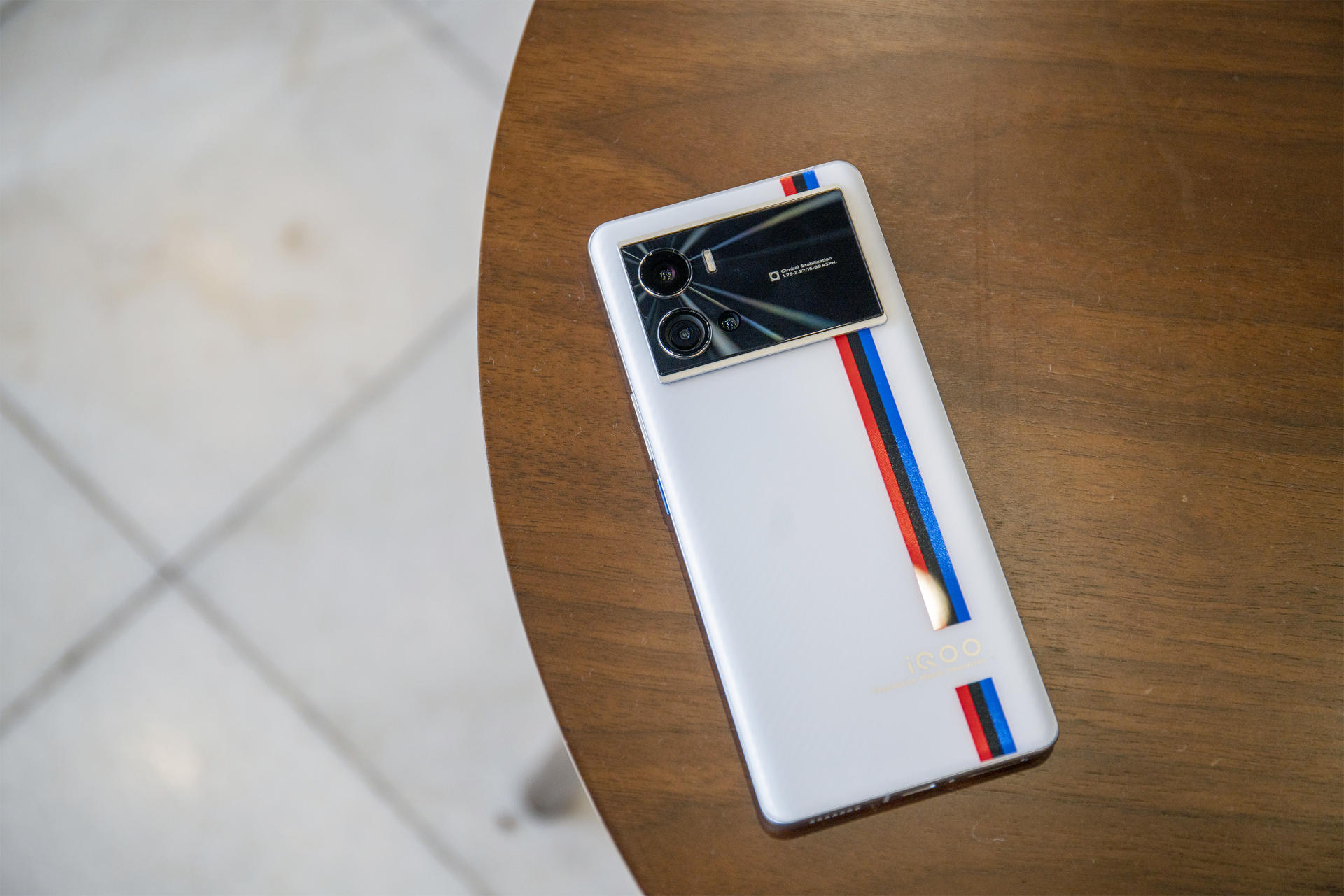 c语言|多项顶尖配置加持，iQOO 9系列彰显顶级旗舰实力