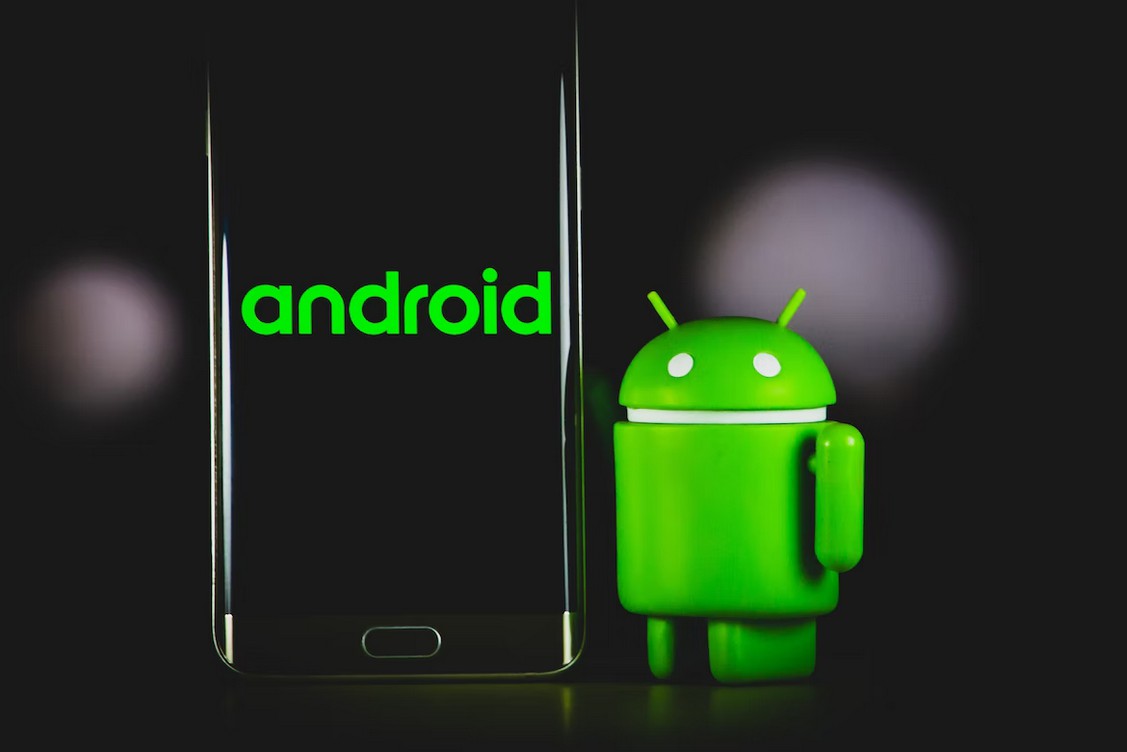 华为被针对打压？谷歌Android 13正式开源，鸿蒙3.0局势不明
