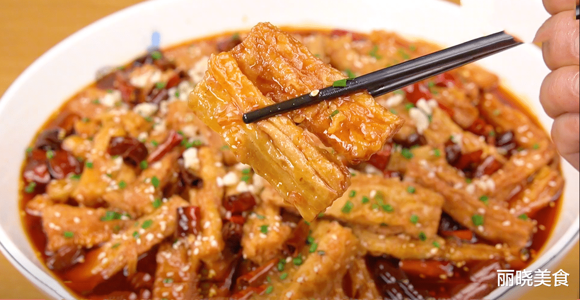 不想老得快，建议女人，吃6种天然食物，激发“雌激素”，显年轻