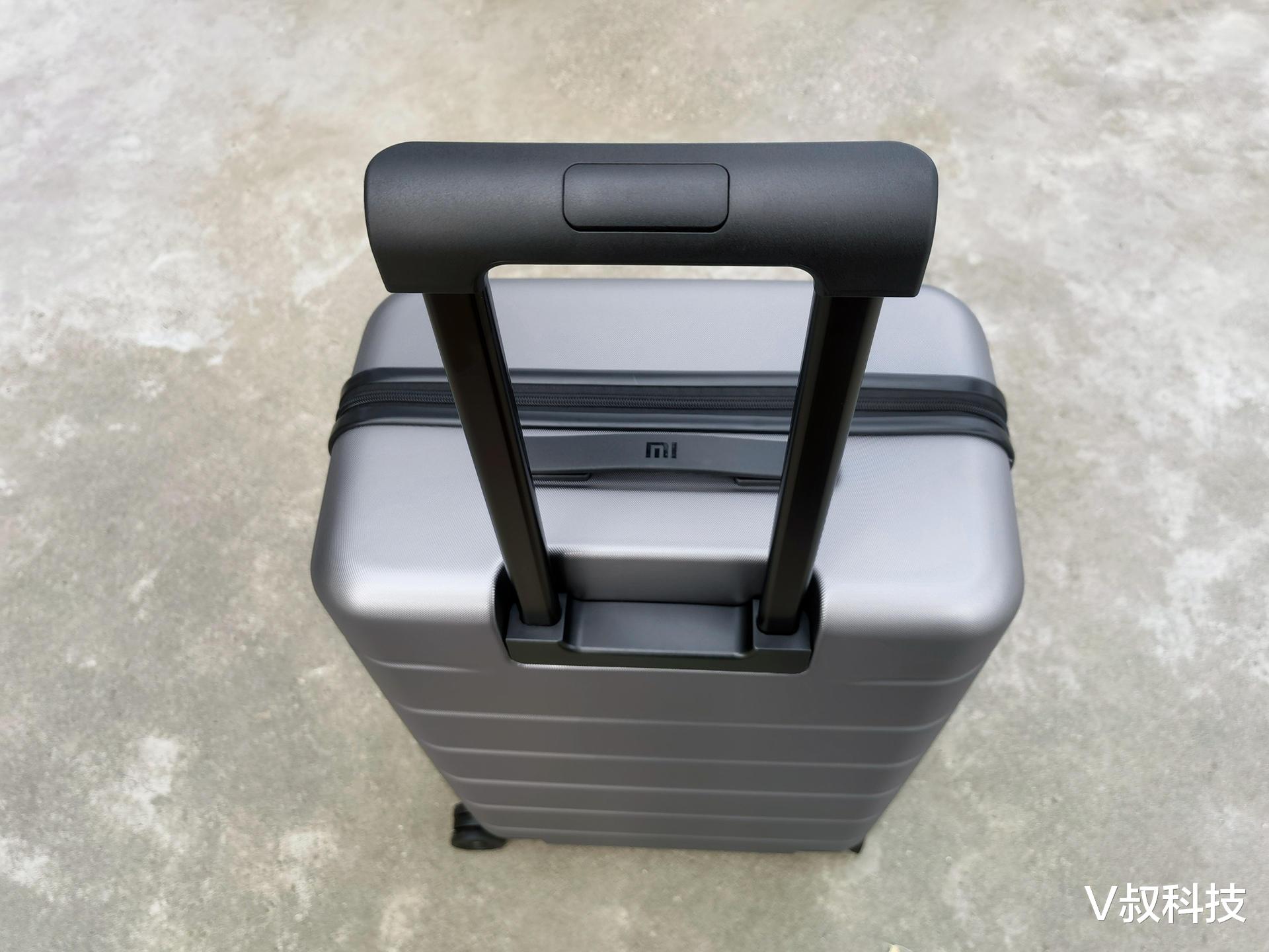 小米科技|小米全新发布旅行箱，360度万向轮，坚固耐用满足各类出行需要