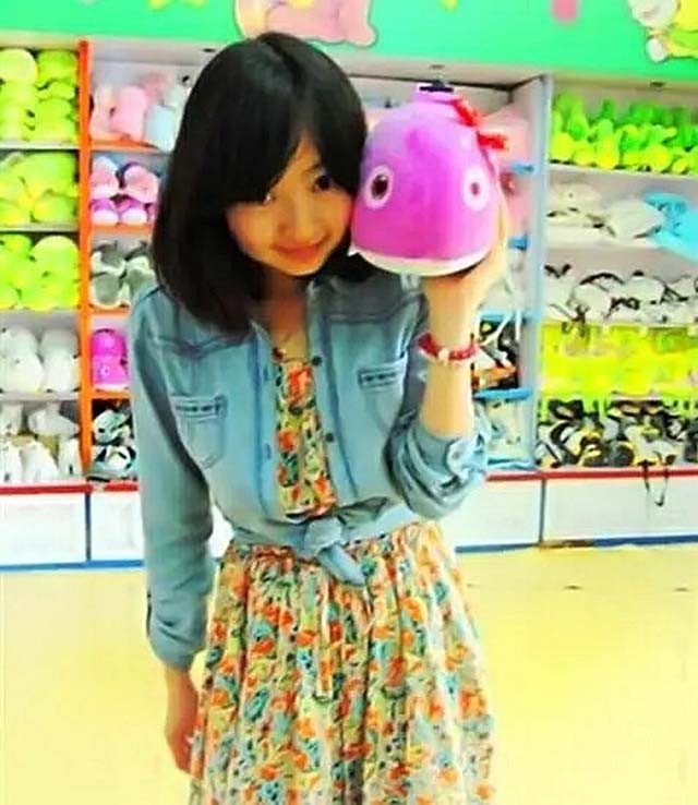 马滢|80后美丽女大学生为情所伤？毕业后选择出家，赴4000米高原修行！