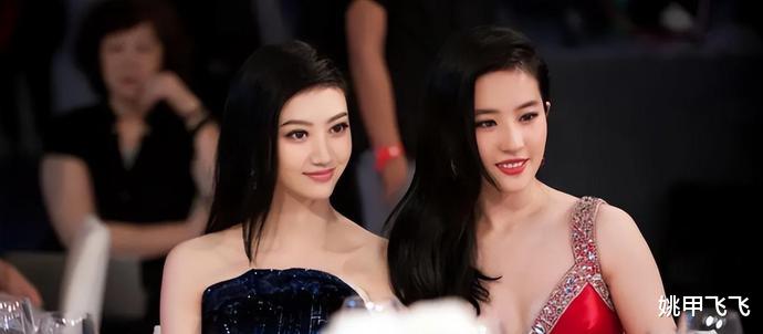 刘亦菲|“二美”同框必有一伤！6组女星合影，淡颜PK浓颜，刘亦菲竟输了