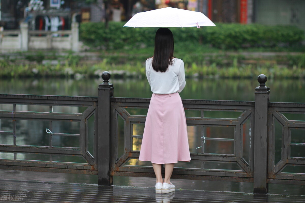 古镇|郭进拴|雨中天长镇