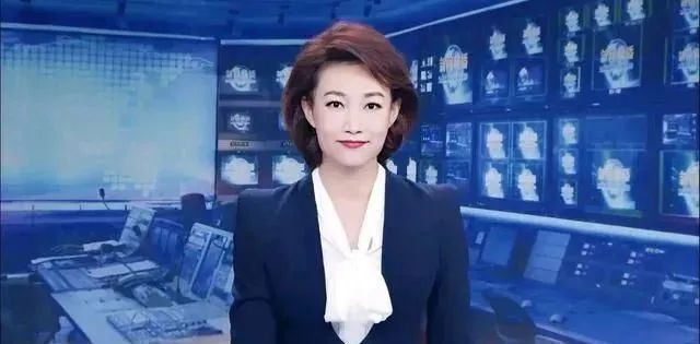 李梓萌|央视主持人李梓萌，有才有颜，书法被网友称赞