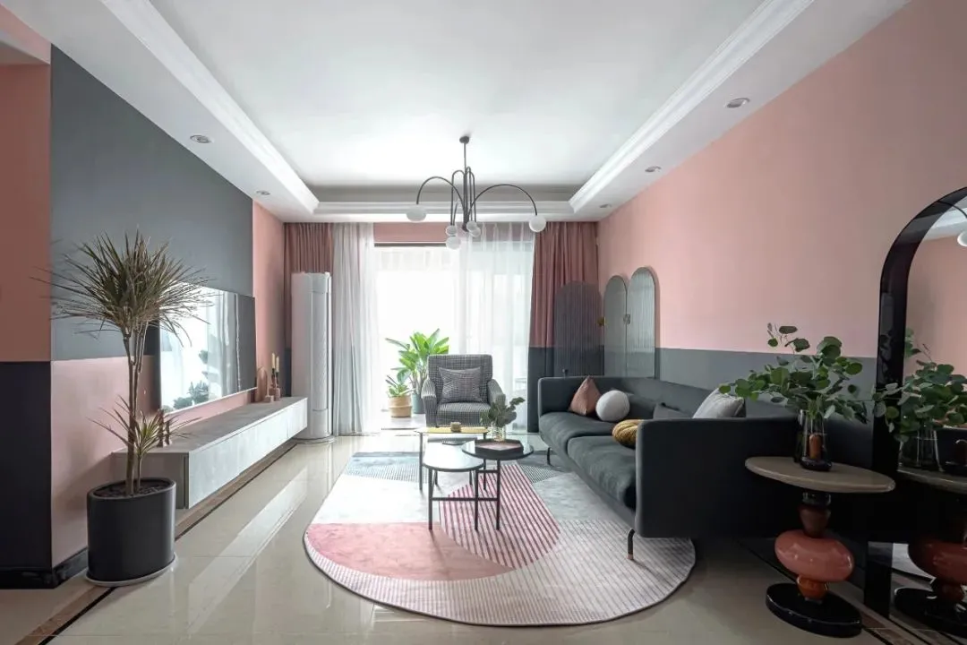 电视背景墙用什么材质好？不差钱就打柜子，不行白墙乳胶漆也ok