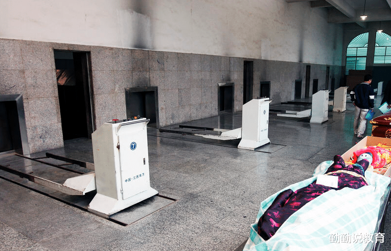 工资条|殡仪馆的工资能有多少？专科生晒出工资条，985毕业生：还招人吗